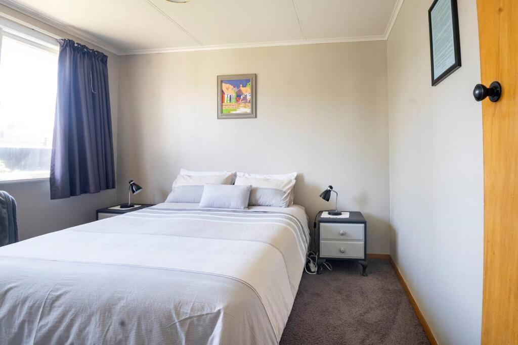 Turangi Home Family Size Taupo Exterior photo